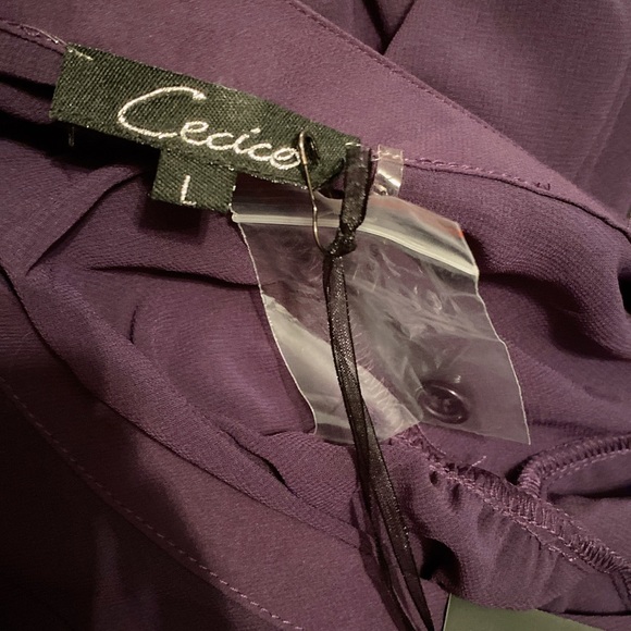 NWT Bell sleeved top Size L - Picture 3 of 6